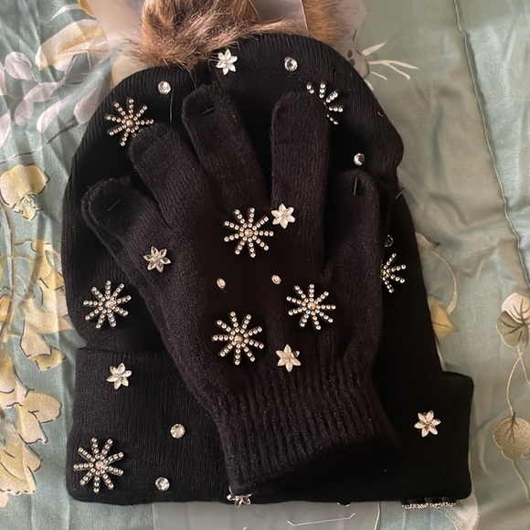 NWT Snowflake Set, BLACK - Picture 2 of 5